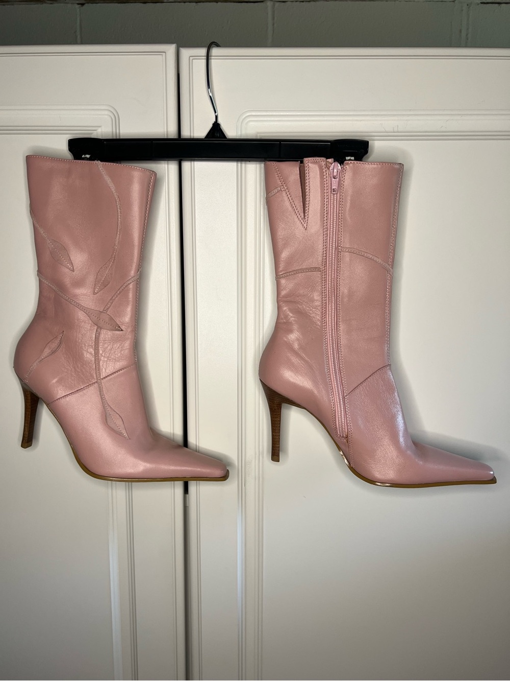 Vintage Diba Blush Pink Leather Vine Appliqué Boots